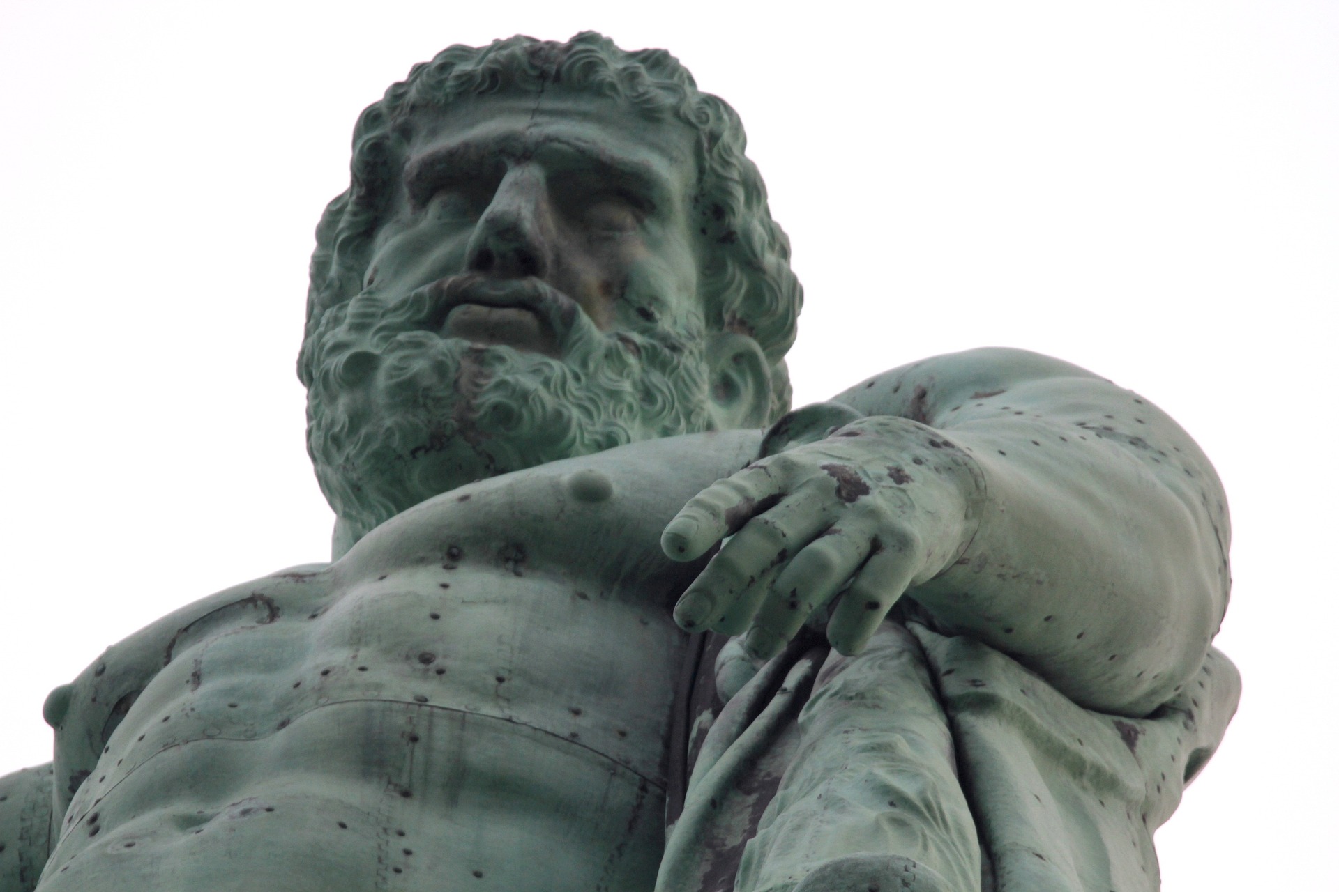 Encuentran estatua de Hércules durante reparaciones en Roma