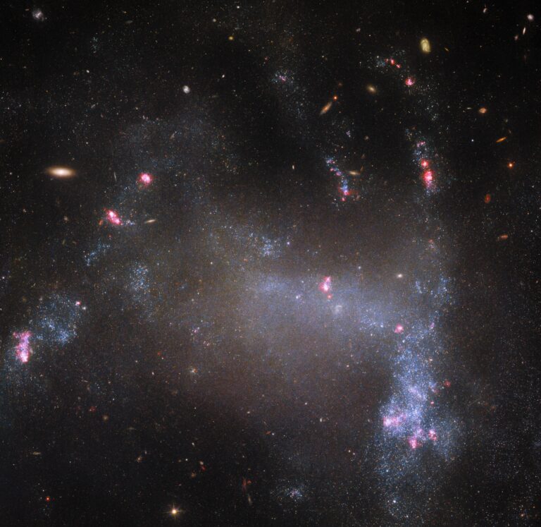 Hubble capta la Galaxia Araña